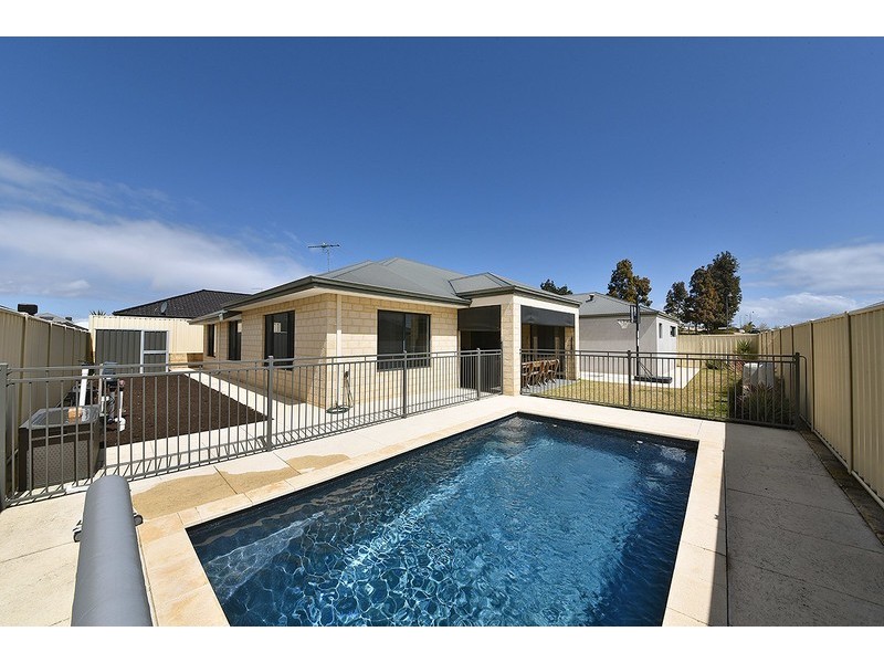 25 Eiffel Circuit, Tapping WA 6065