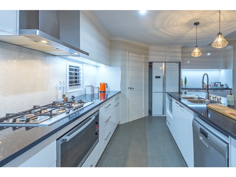 52 Anastasio Avenue, Landsdale WA 6065