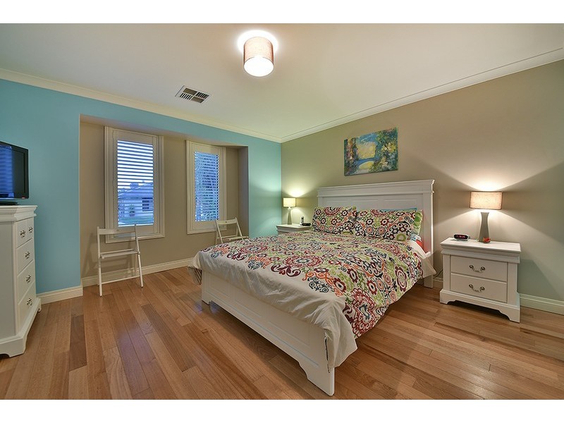 52 Archimedes Crescent, Tapping WA 6065