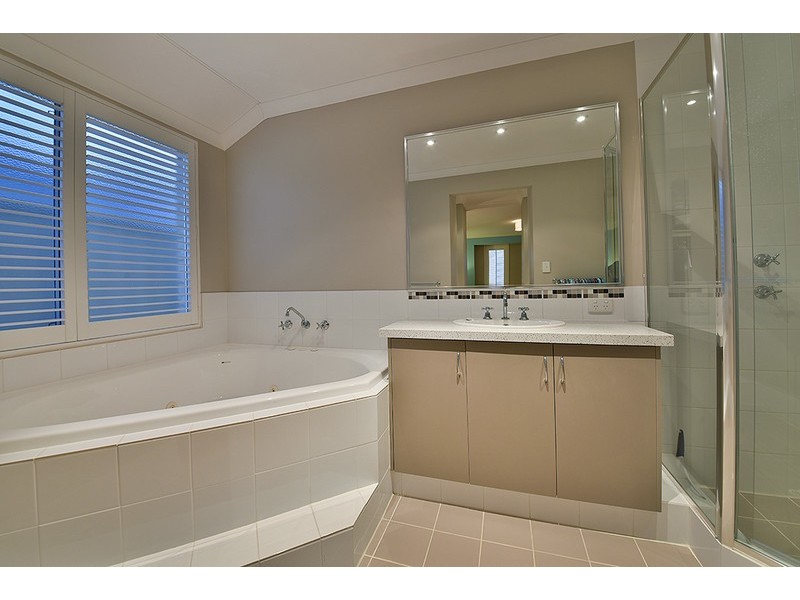 52 Archimedes Crescent, Tapping WA 6065