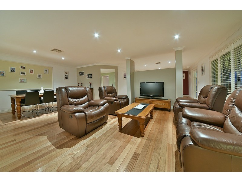 52 Archimedes Crescent, Tapping WA 6065