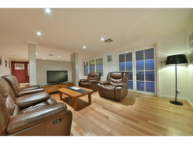 52 Archimedes Crescent, Tapping WA 6065