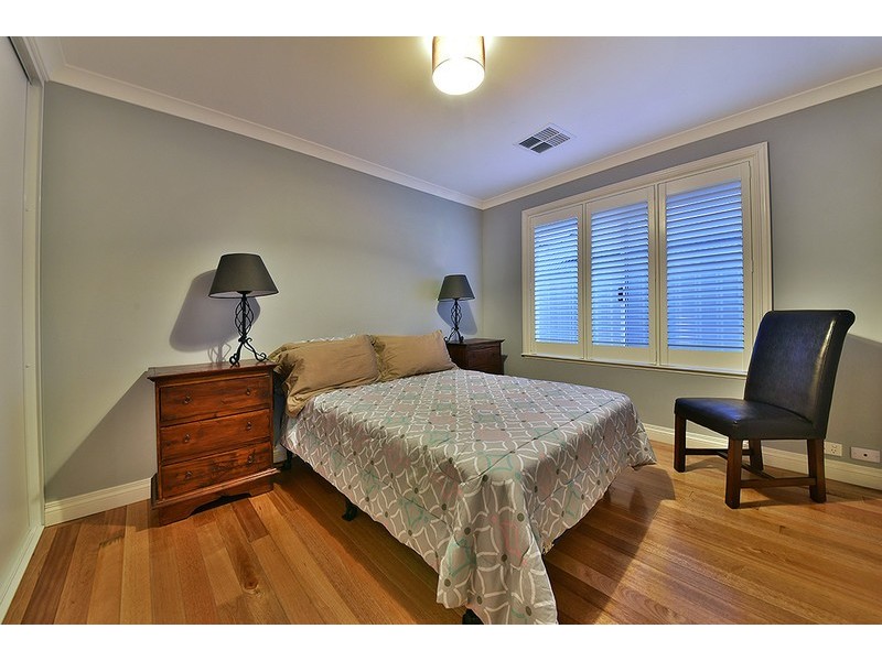 52 Archimedes Crescent, Tapping WA 6065