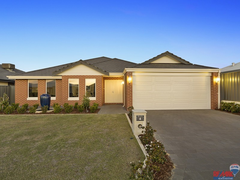 4 Hyden Road, Banksia Grove WA 6031