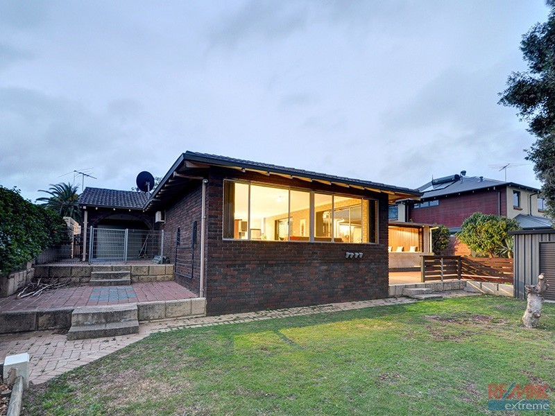 27 Aminya Avenue, Wanneroo WA 6065