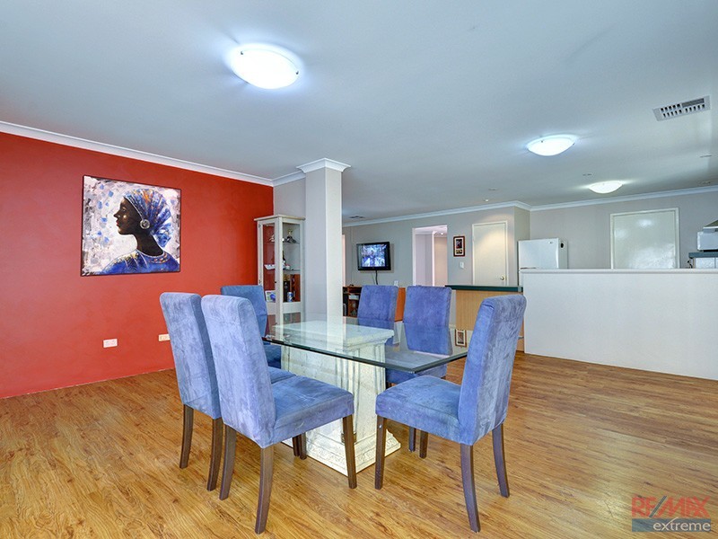 16 Combewood Loop, Carramar WA 6031