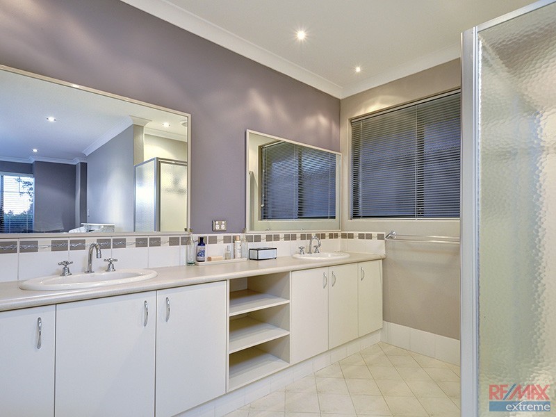 63 Wattle Mews, Hocking WA 6065