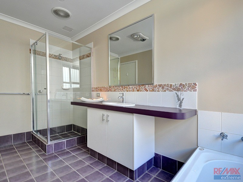 6 Newgain Crescent, Carramar WA 6031