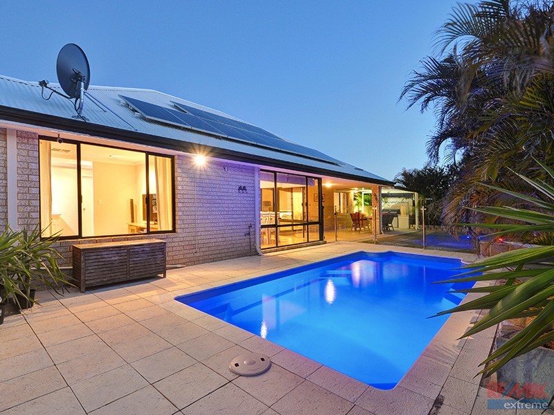 6 Newgain Crescent, Carramar WA 6031