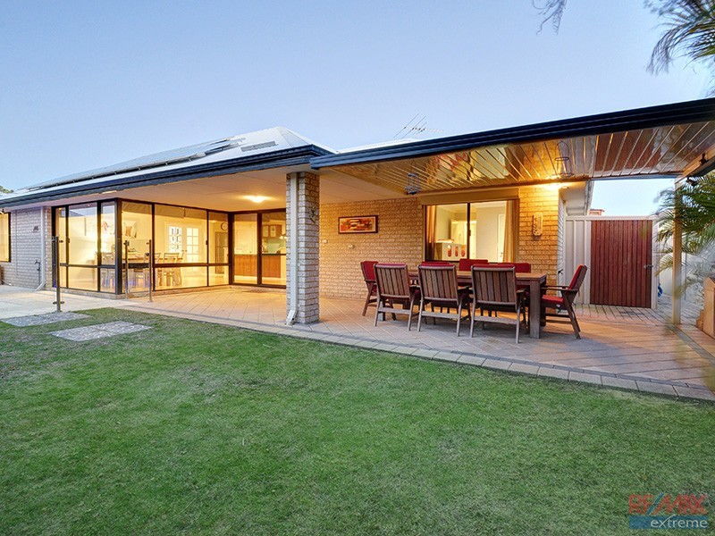 6 Newgain Crescent, Carramar WA 6031