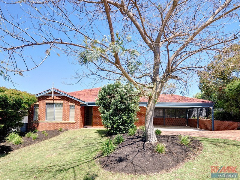 9 Darvel Close, Kinross WA 6028