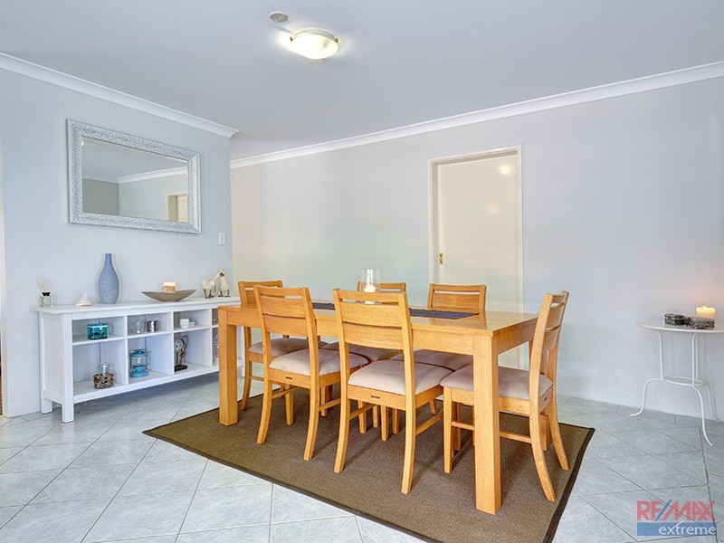 9 Darvel Close, Kinross WA 6028