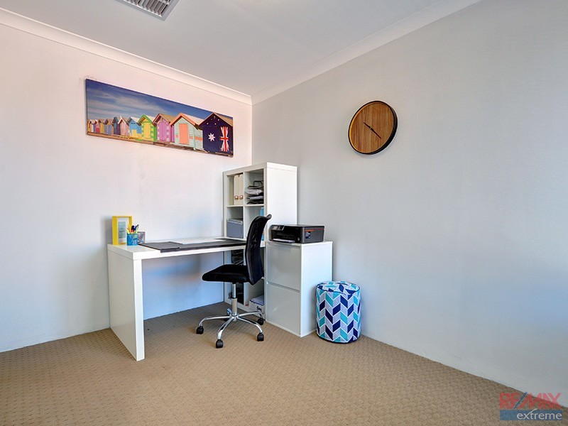 9 Darvel Close, Kinross WA 6028