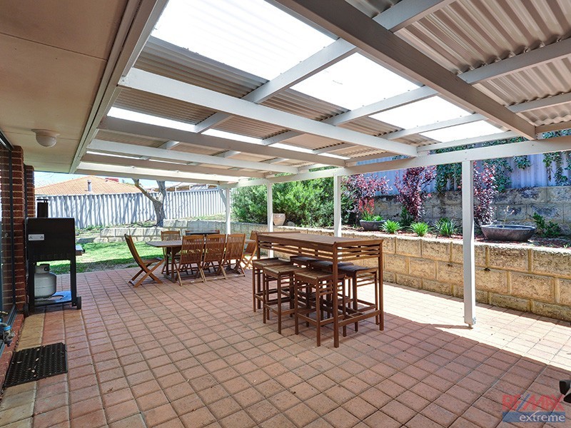 9 Darvel Close, Kinross WA 6028