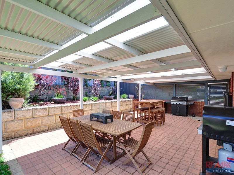 9 Darvel Close, Kinross WA 6028