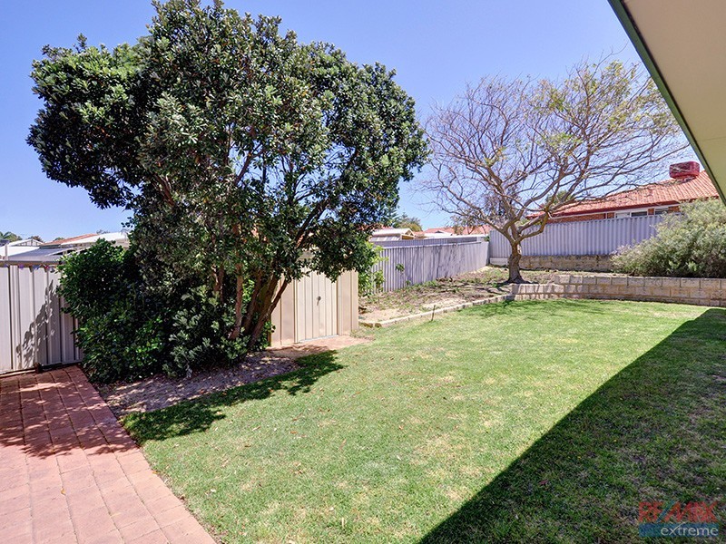 9 Darvel Close, Kinross WA 6028