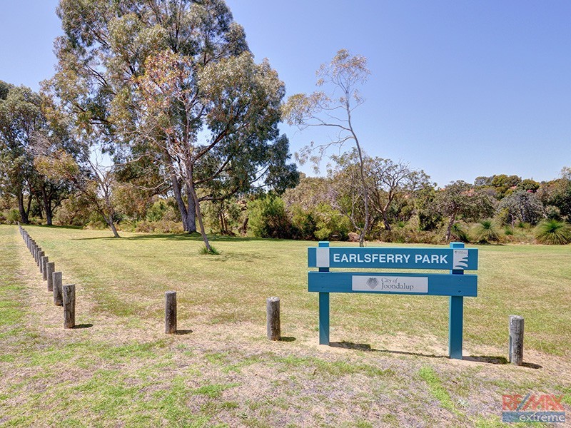 9 Darvel Close, Kinross WA 6028