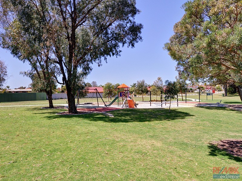 9 Darvel Close, Kinross WA 6028