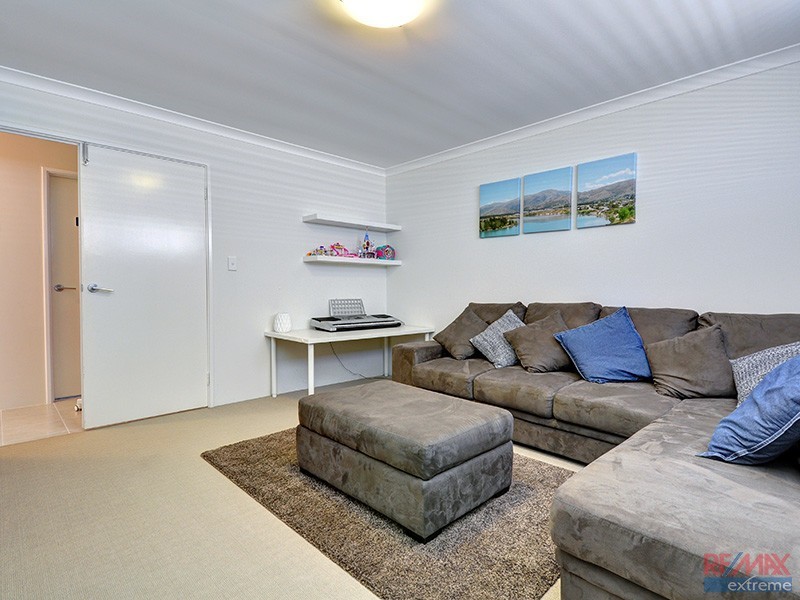 23 Merlot Way, Pearsall WA 6065