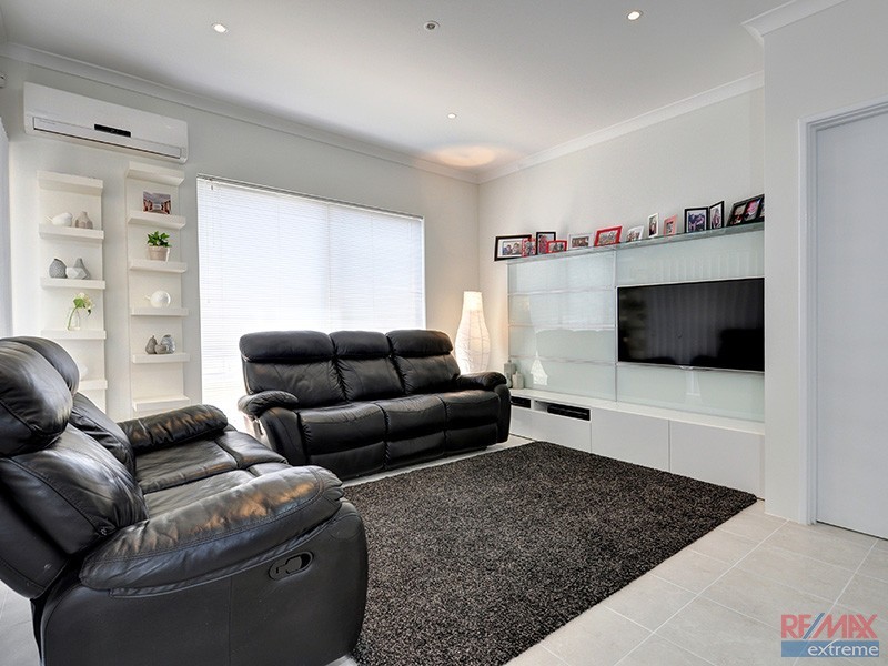 23 Merlot Way, Pearsall WA 6065