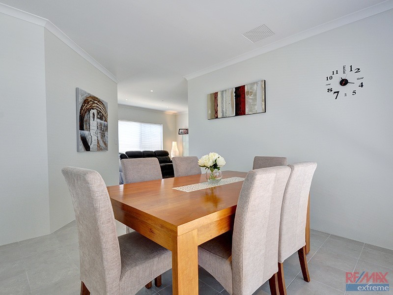 23 Merlot Way, Pearsall WA 6065