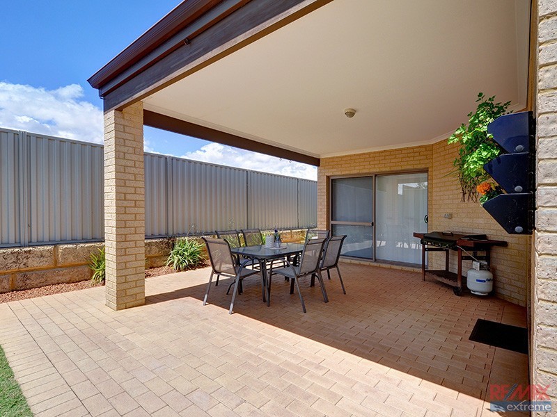 23 Merlot Way, Pearsall WA 6065