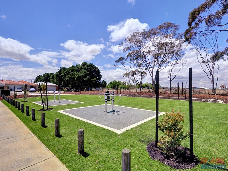 23 Merlot Way, Pearsall WA 6065