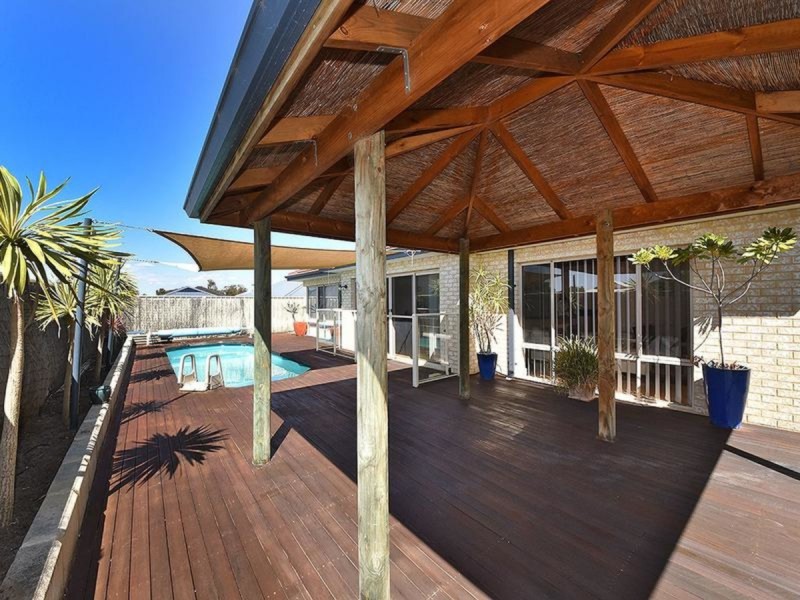 8 Archimedes Crescent, Tapping WA 6065