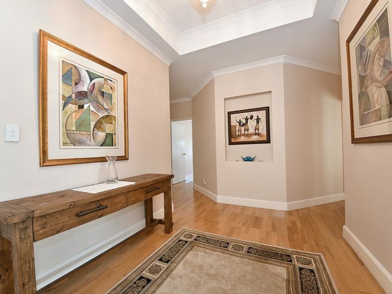 8 Archimedes Crescent, Tapping WA 6065