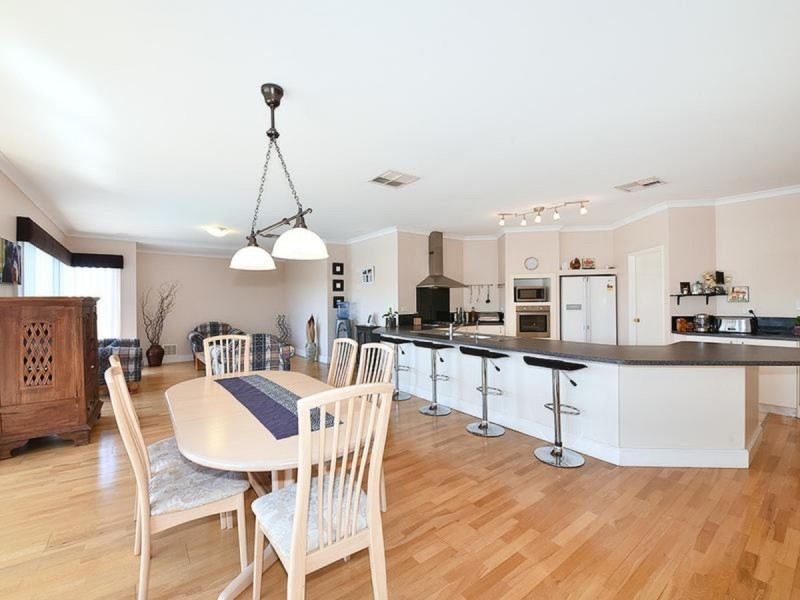 8 Archimedes Crescent, Tapping WA 6065