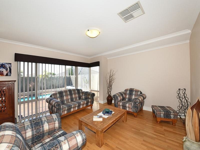 8 Archimedes Crescent, Tapping WA 6065