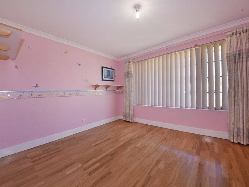 8 Archimedes Crescent, Tapping WA 6065