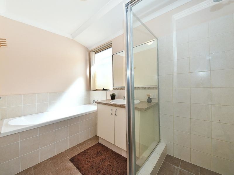 8 Archimedes Crescent, Tapping WA 6065