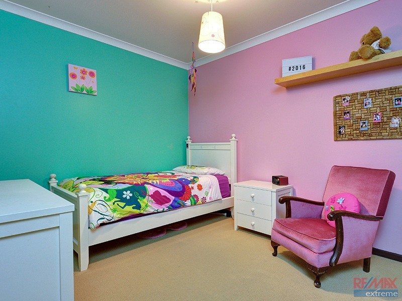 18 Chartwell Bend, Hocking WA 6065