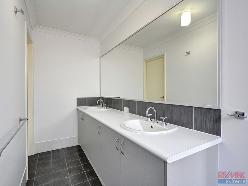 3 Cabernet Loop, Pearsall WA 6065