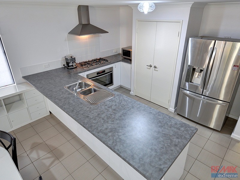 3 Cabernet Loop, Pearsall WA 6065