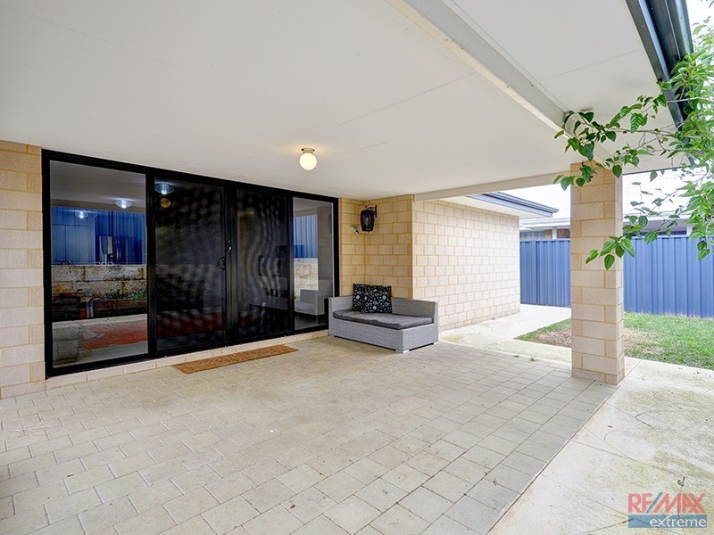 3 Cabernet Loop, Pearsall WA 6065