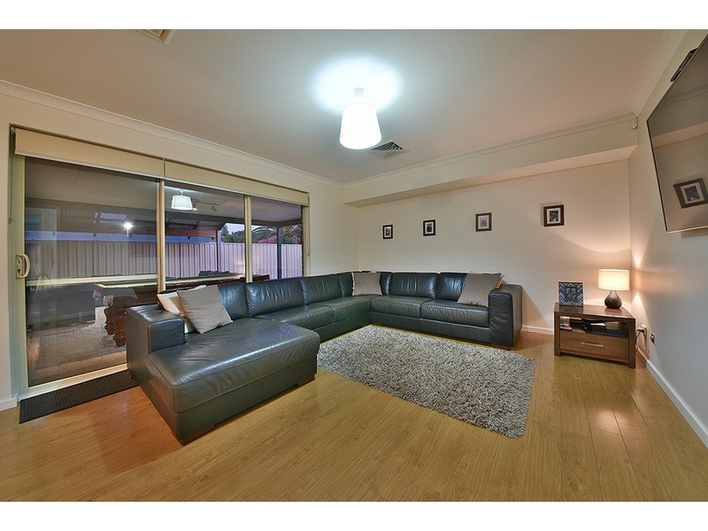 29 Woodbine Loop, Tapping WA 6065