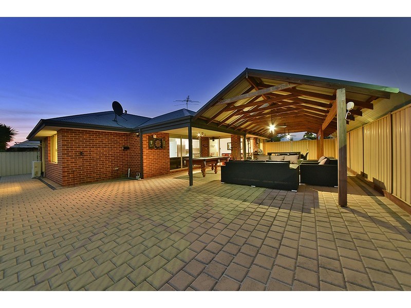 29 Woodbine Loop, Tapping WA 6065