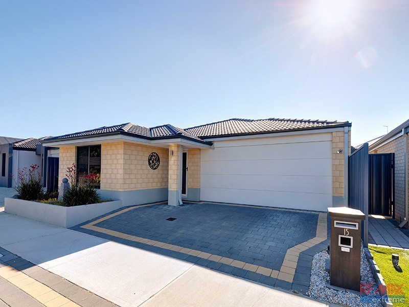 15 Cabernet Loop, Pearsall WA 6065