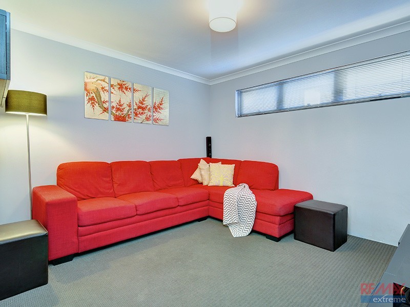 15 Cabernet Loop, Pearsall WA 6065