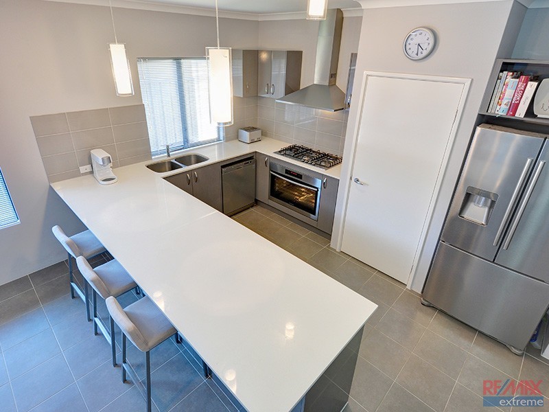 15 Cabernet Loop, Pearsall WA 6065