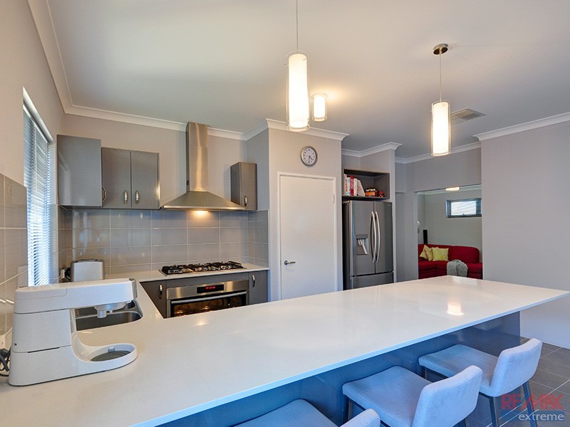 15 Cabernet Loop, Pearsall WA 6065