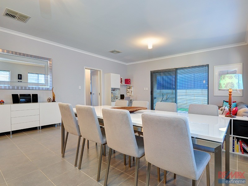 15 Cabernet Loop, Pearsall WA 6065