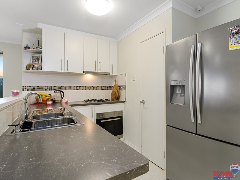 2 Brake Court, Banksia Grove WA 6031