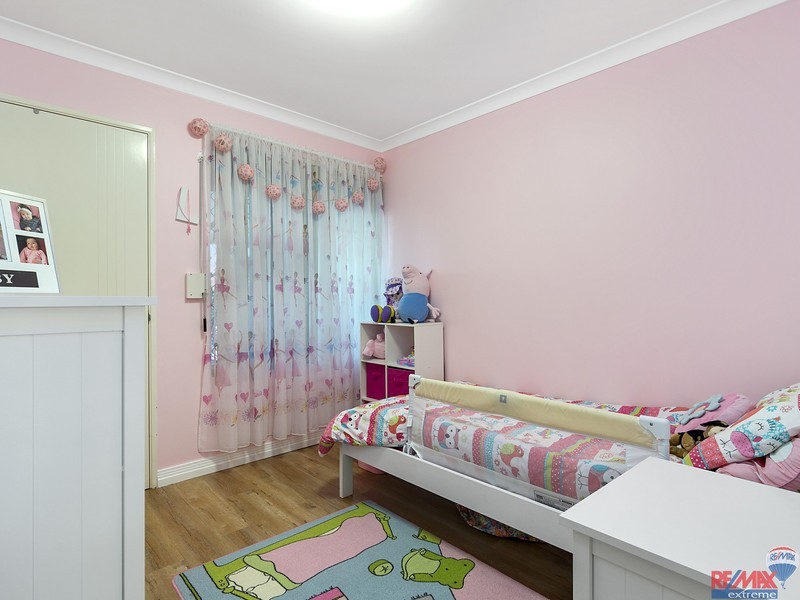 2 Brake Court, Banksia Grove WA 6031