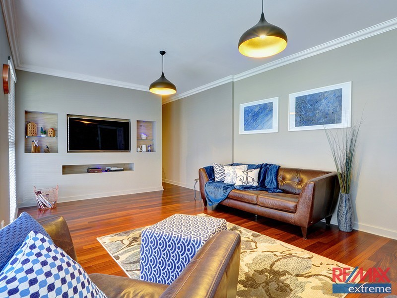 45 Dallas Crescent, Wanneroo WA 6065