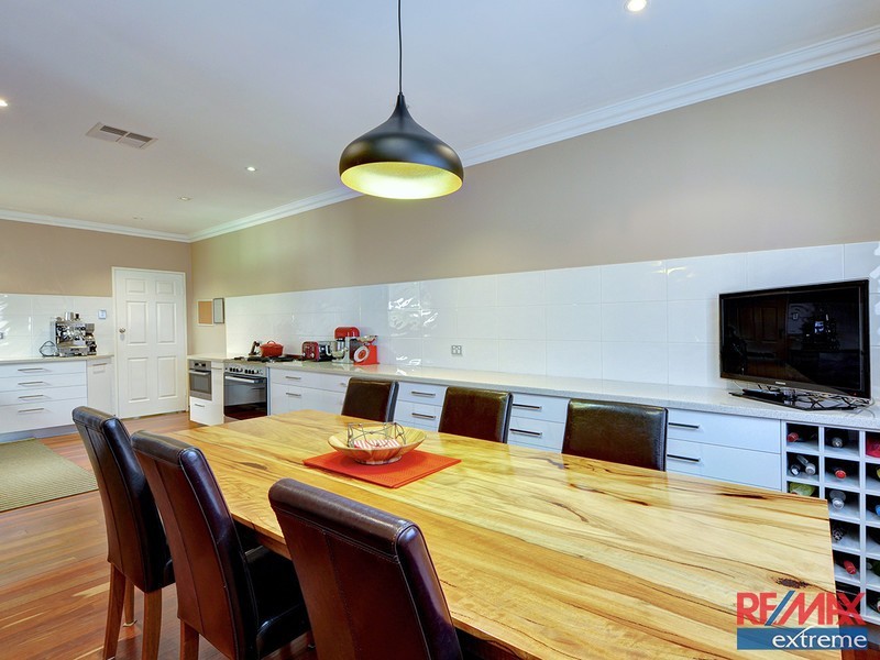 45 Dallas Crescent, Wanneroo WA 6065