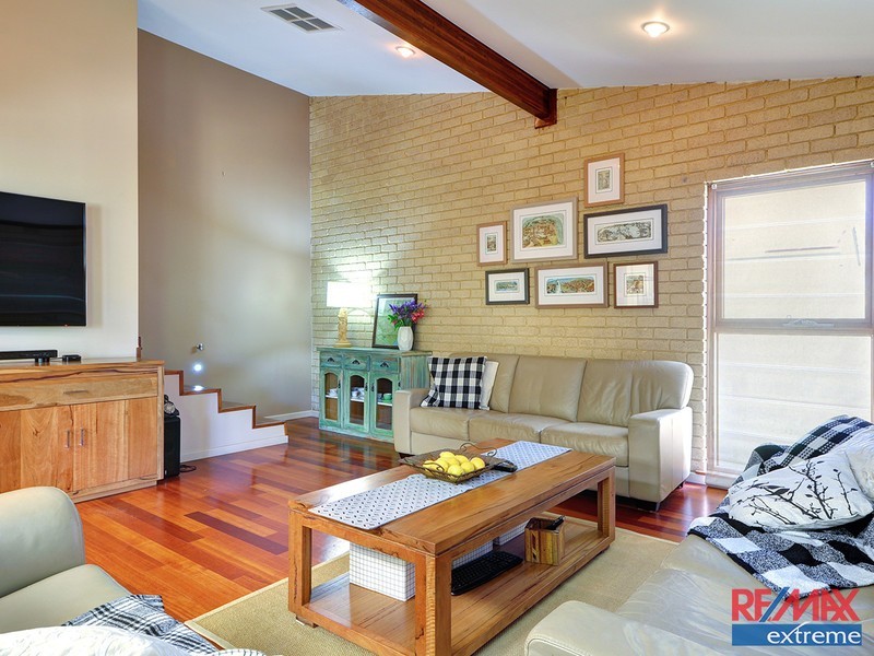 45 Dallas Crescent, Wanneroo WA 6065