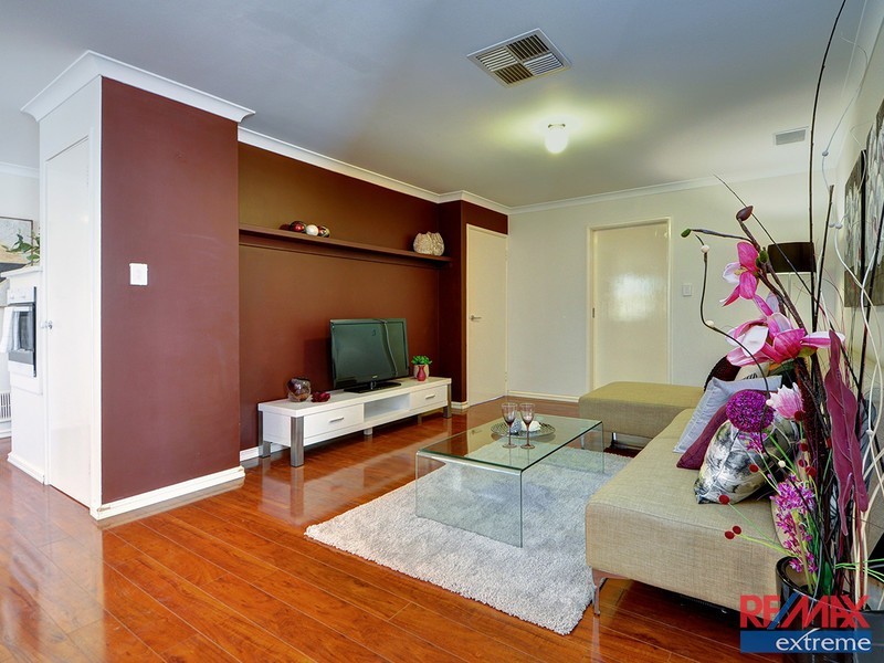 4 Kensington Way, Pearsall WA 6065